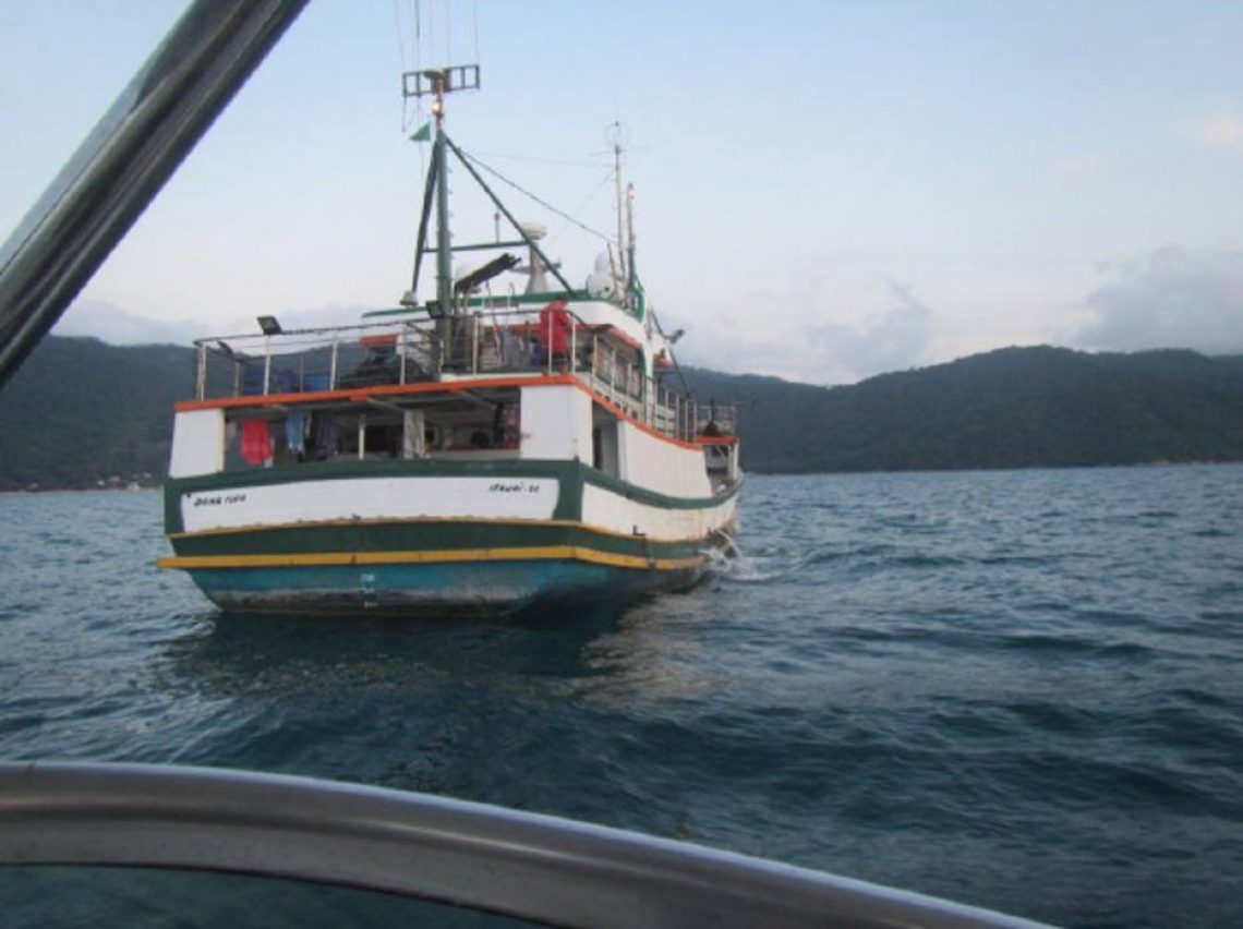 Ibama autua barco de família de secretário da pesca (Foto: Divulgação/ibama)