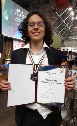 O cearense ficou com a medalha de bronze na olimp&iacute;ada internacional(foto: Divulga&ccedil;&...