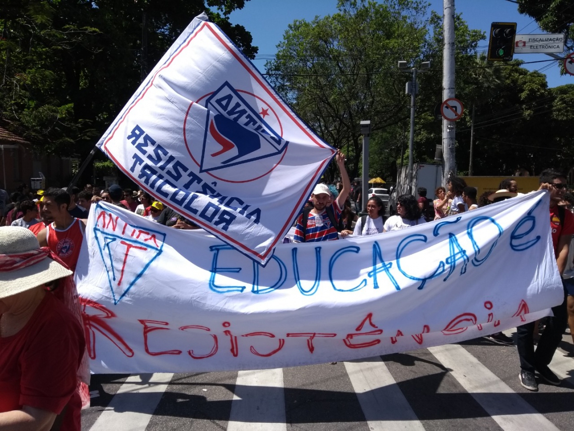 Resistência Tricolor nas ruas