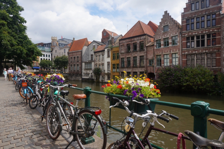 Letícia Contarini/Especial Para O Povo(foto: Bélgica foi um dos 17 países visitados por Letíc...