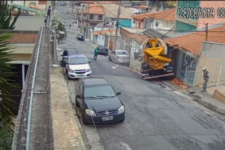 O acidente aconteceu na Zona Leste de São Paulo. (foto: Reprodução)