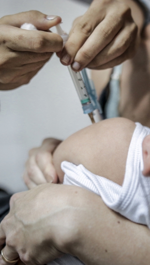 Crianças de seis meses até 5 anos são o foco da vacinação contra o sarampo