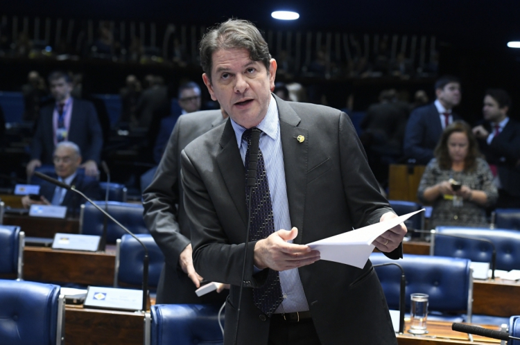Cid Gomes apresentou proposta pedindo a revogação dos efeitos da medida