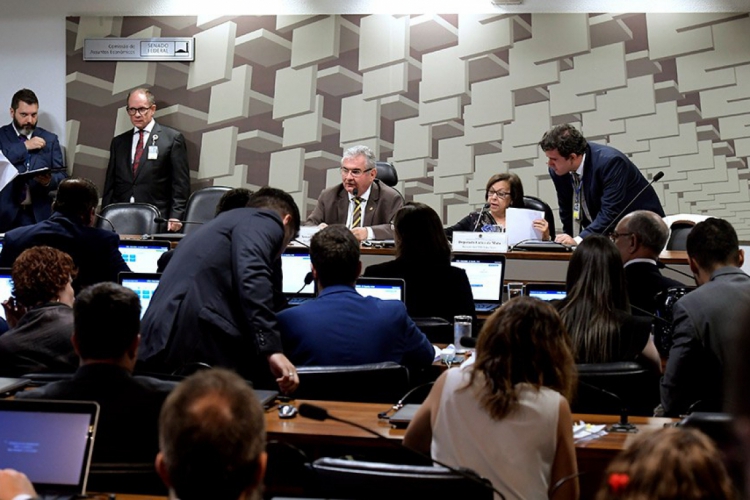 Parlamentares querem ouvir representantes das empresas(foto: Google, Facebook e TwitterWaldemir B...