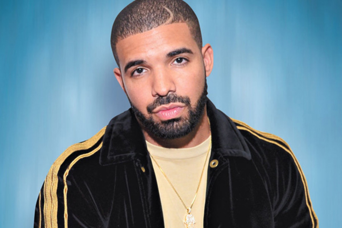 Entenda a polêmica envolvendo a passagem do cantor Drake pelo Brasil.
