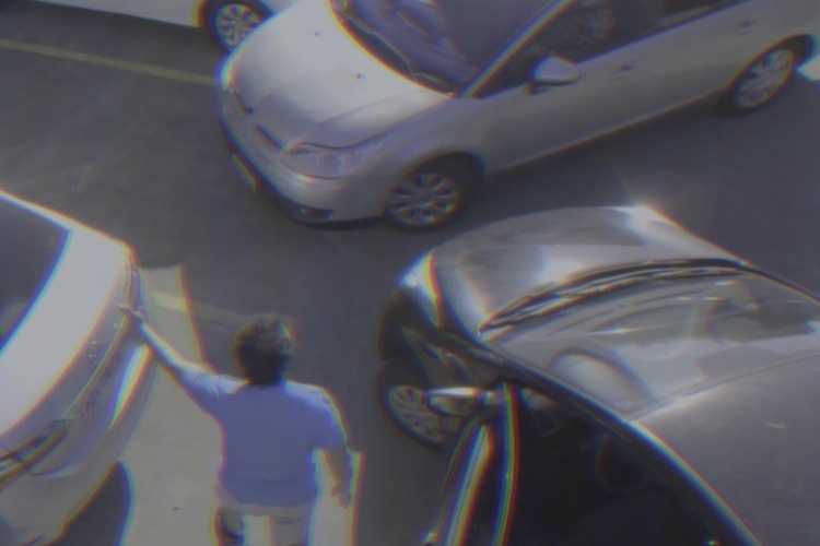 Vídeos apresentam cenas de estresse e descontrole para criar reflexão sobre o risco de uma arma...