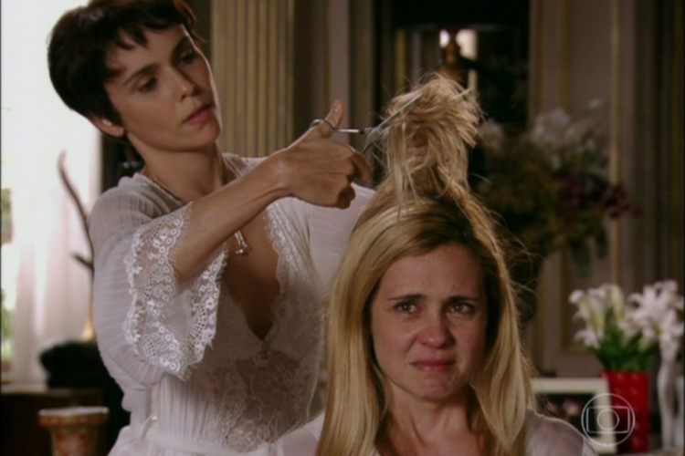 Avenida Brasil faz história e tem melhor estreia do Vale a Pena Ver Novo em 20 anos(foto: Reprod...