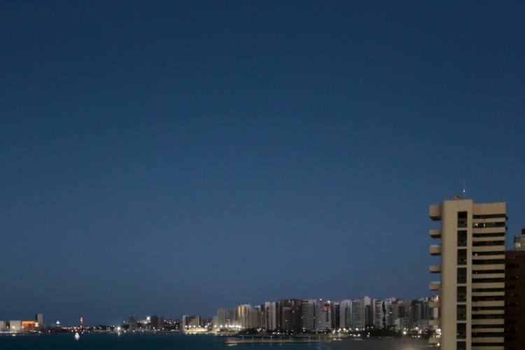 De acordo com a Prefeitura, o mar dessa região foi afetado devido às obras de engor...