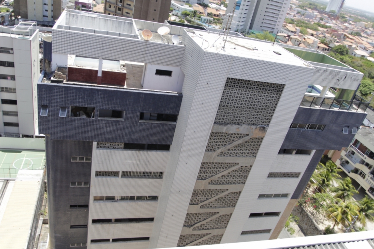 Edifício Saint Patrick's: projeto de demolição pode prever evacuaç&at...