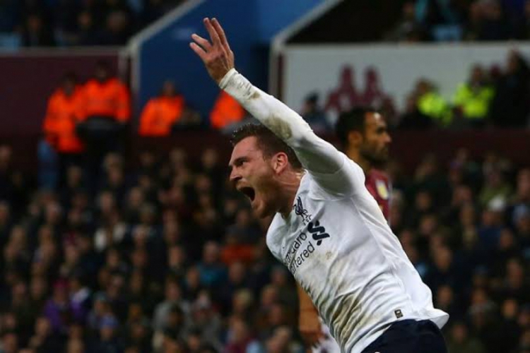 Robertson marcou seu segundo gol na temporada europeia(foto: AFP)