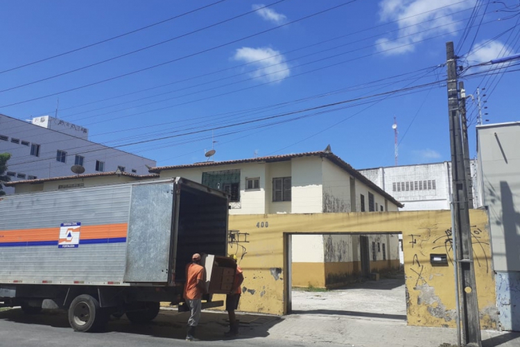 Famílias começam mudanças hoje; uma delas já saiu do prédio(foto: Sandro Valentin)