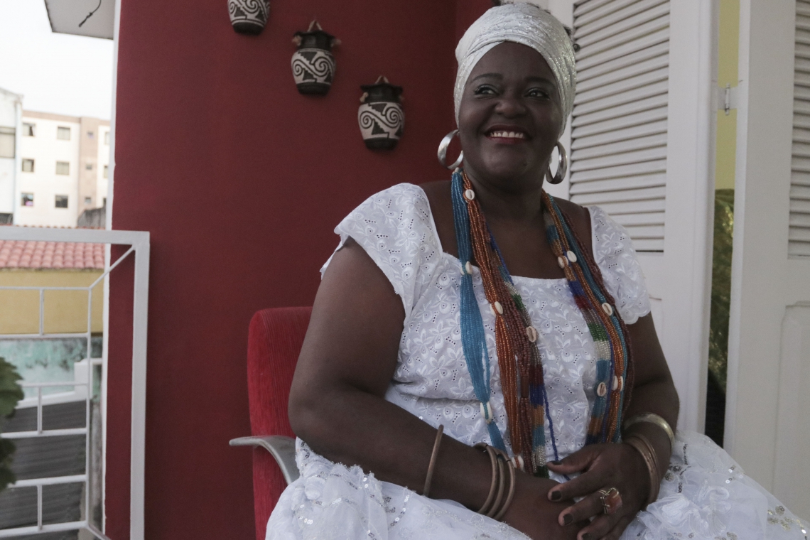 Pérola de Oyá: baiana de acarajé e coordenadora municipal da Abam-CE (Foto: Deísa Garcêz/Especial para O Povo)