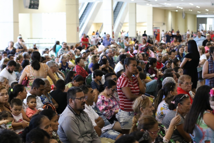 FORTALEZA, CE, BRASIL, 16.11.2019: TRE realiza mutir&atilde;o para cadastramento biometrico. Cent...