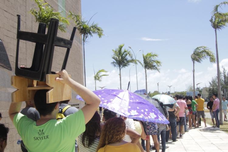 Filas enormes no Mutir&atilde;o da biometria, no Centro de Eventos.(foto: Sandro Valentim)
