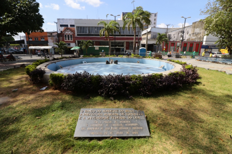 Fonte foi retirada como uma das interven&ccedil;&otilde;es das obras de restaura&ccedil;&atilde;o...