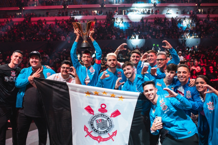 A equipe do Corinthians venceu a &uacute;ltima competi&ccedil;&atilde;o nacional, antes da mudan&ccedil;a para a Liga Brasileira de Free Fire. Depois disso, conquistou o mundial (Free Fire World Series FFWS)