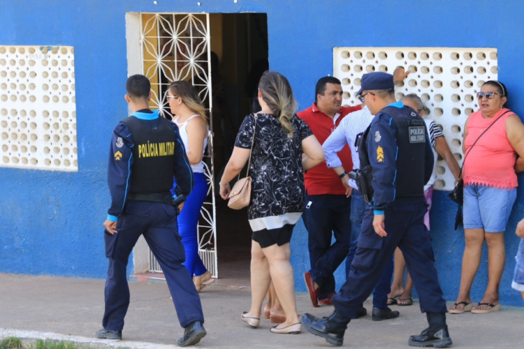Polícia de Aracoiaba recebeu reforço do efetivo para lidar com dia de eleição (foto: Fábio L...