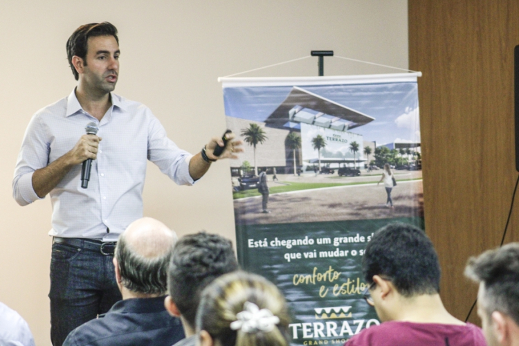 Empresário e diretor do Gran Shopping, Vitor Frota, apresenta detalhes do projeto Terrazo ...