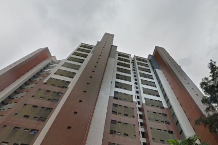 Operários ficaram presos durante aproximadamente uma hora na fachado do prédio(foto: Reproduç...