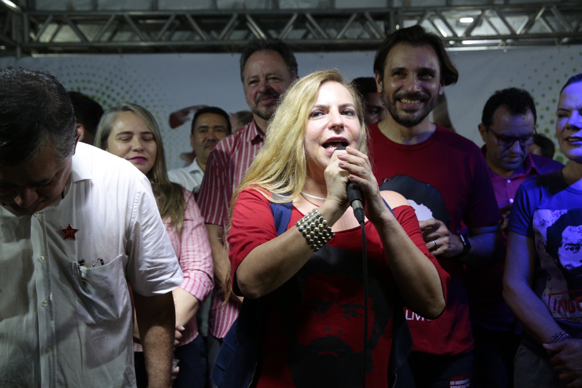 Luizianne Lins, deputada federal (PT-CE), pediu que o partido defina logo o representante na corrida eleitoral em Fortaleza. (Foto: Júlio Caesar) (Foto: JÚLIO CAESAR)