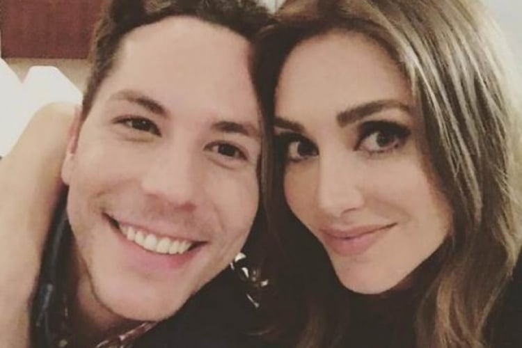 Dentre as músicas interpretadas estão os sucesso Ser O Parecer, Rebelde, Algú...