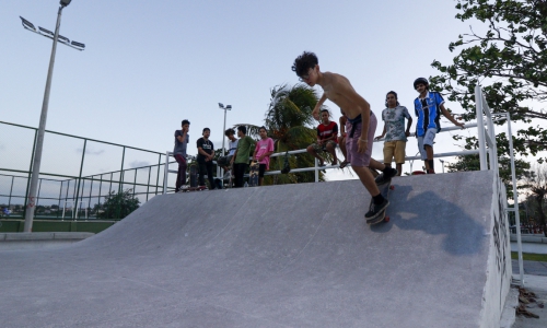 Orla da Lagoa da Parangaba recebeu pista para prática de skate