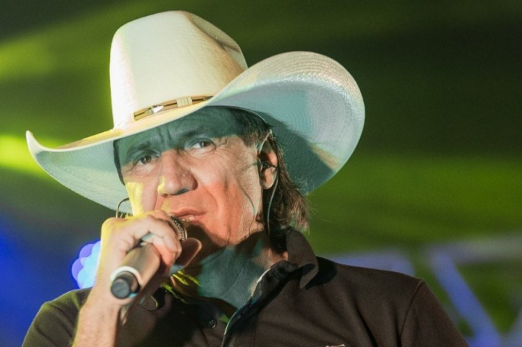 Cantor sertanejo morre durante apresentação(foto: Reprodução/ Twitter: @_JulianoCezar)