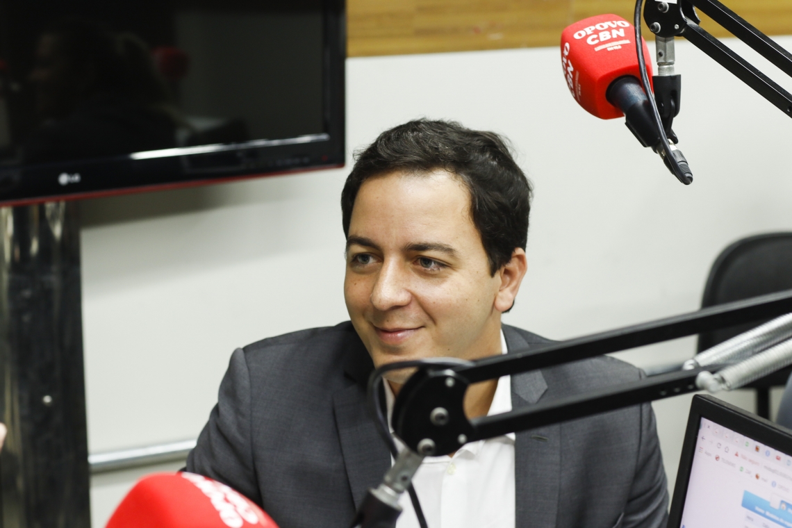 ￼DEPUTADO federal Célio Studart foi o 3º convidado da série de entrevistas na Rádio O POVO CBN e no O POVO Online (Foto: Sandro Valentim)