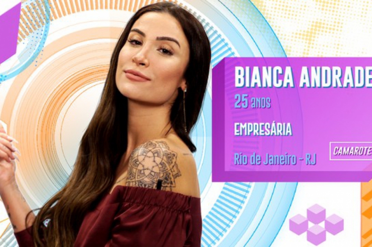 Bianca é uma blogueira brasileira mais conhecida como "Boca Rosa"