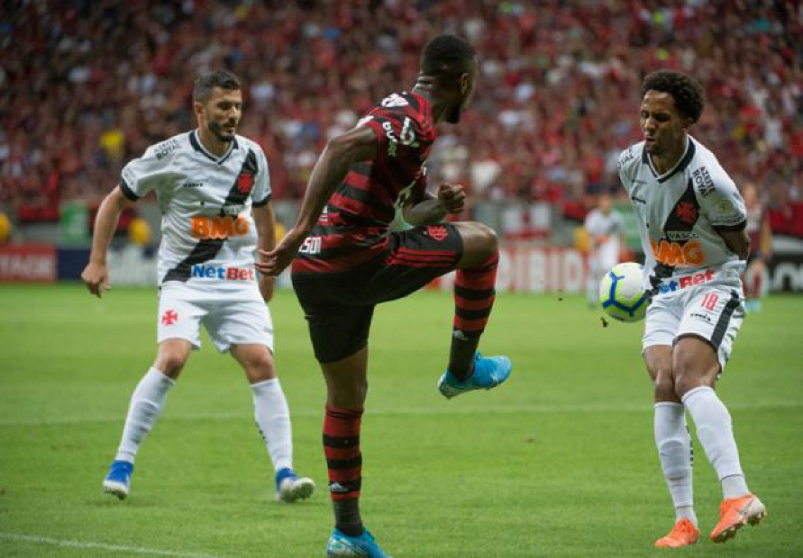 Vasco X Flamengo Pelo Carioca Onde Assistir A Transmissao Ao Vivo E Que Horas E O Jogo Futebol Esportes O Povo