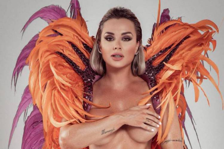 Juju Salimeni exibe uma das fantasias que usar&aacute; no Carnaval e pede consci&ecirc;ncia e paz na folia.