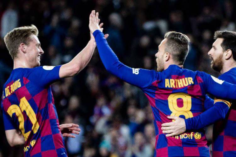 Arthur fez gol pelo Barcelona depois de quatro meses