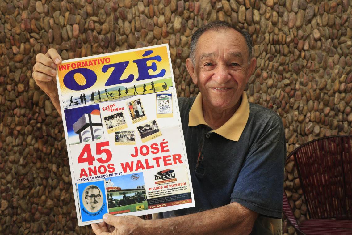 ￼O professor Pedro Jorge Pinheiro Alves, 77, 
um dos moradores mais antigos do bairro (Foto: MAURI MELO/O POVO)