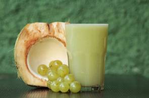 Suco Uva verde com água de coco funciona como um isotônico natural
