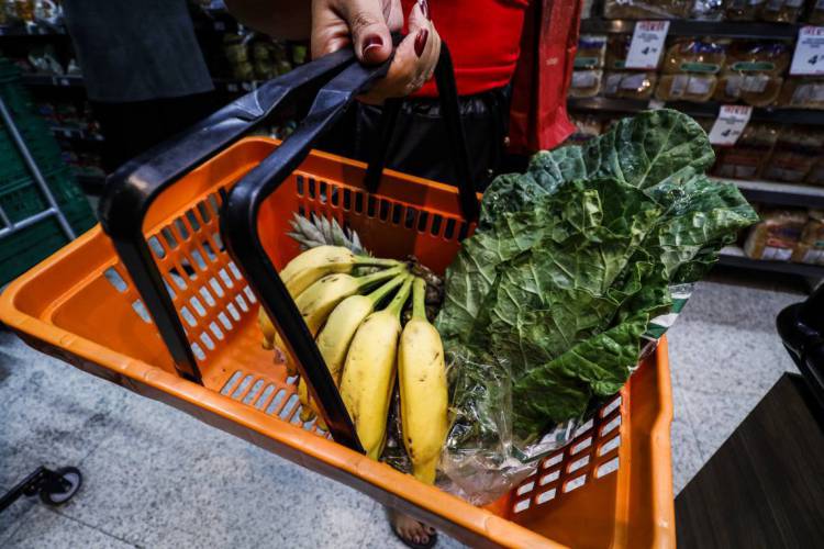 O grupo alimenta&ccedil;&atilde;o e bebidas teve defla&ccedil;&atilde;o na Grande Fortaleza, em outubro