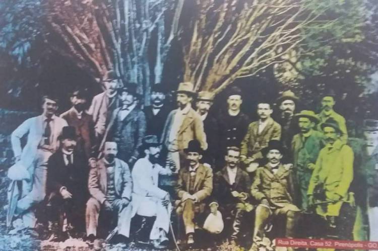 Foto da comissão original, liderada por Cruls, que fez os primeiros estudos científicos sobre a região.