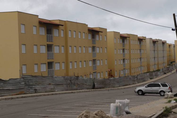 FORTALEZA, CE, BRASIL, 18-02-2020: Moradores da Comunidade Alto da Paz, que n&atilde;o receberam apartamento, no bairro Vicente Pinzon. (Foto: Mauri Melo/O POVO).