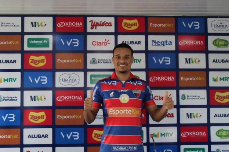 Volante Luiz Henrique é apresentado no Fortaleza