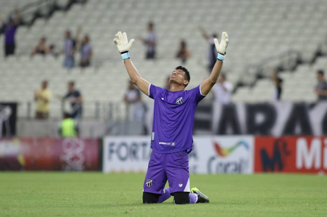 Diogo Silva, goleiro do Ceará, foi herói do título do Brasileirão de Aspirantes (Foto: Pedro Chaves)