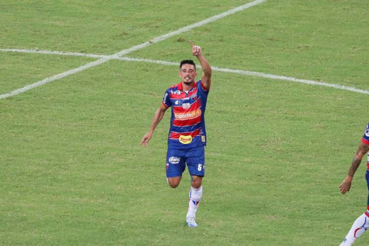 Juninho esteve em campo no empate marcante contra o Santos, na S&eacute;rie A 2019