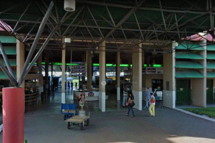 Homem é preso após filmar partes íntimas de mulher na rodoviária de Sobral
