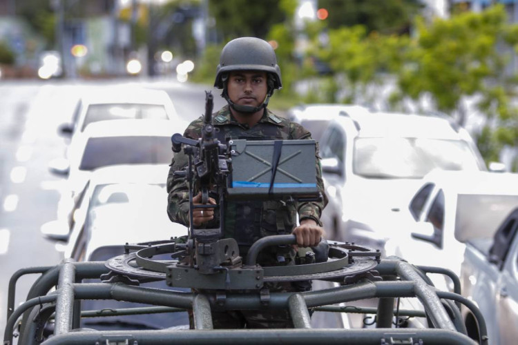 Registro de operação de GLO (Garantia da Lei e da Ordem) nas ruas do Ceará, em 2020, por conta da paralização da PM (Policia Militar).
