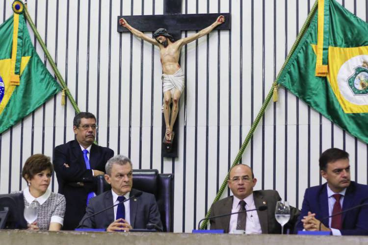 Assembleia do Cear&aacute;: den&uacute;ncias de quebra de decoro se avolumam