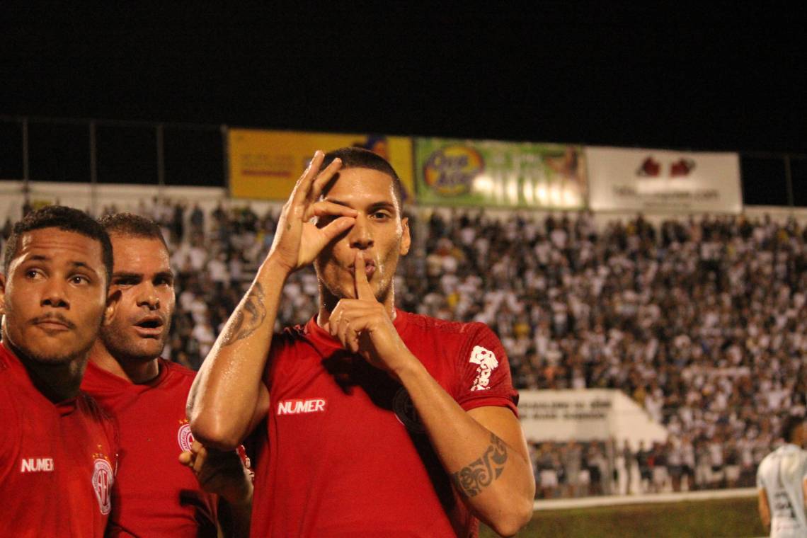 Tiago Orobó já marcou 14 gols na temporada e está na mira do Fortaleza