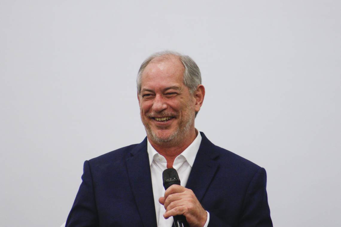 Livro Ciro Gomes Projeto Nacional Pdf Ciro Gomes lança a obra "Projeto Nacional: o dever da esperança" neste