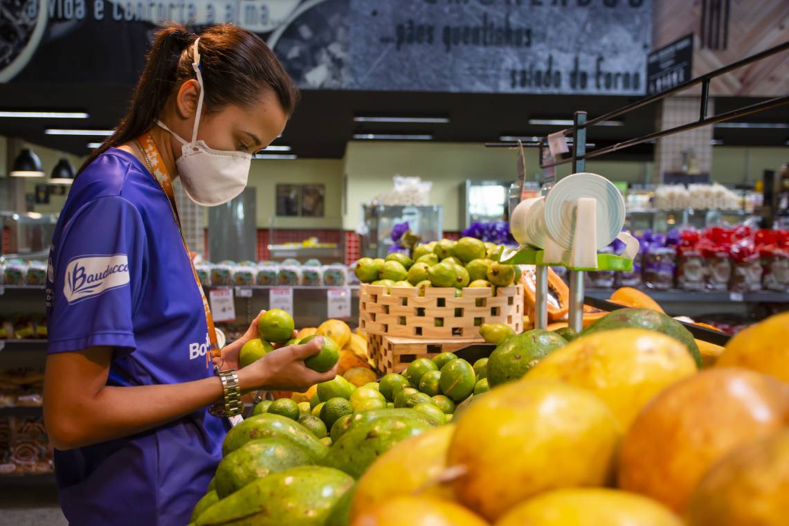 A rede de supermercados Pinheiro aposta na rastreabilidade de alimentos(Foto: Aurelio Alves/O POVOS)