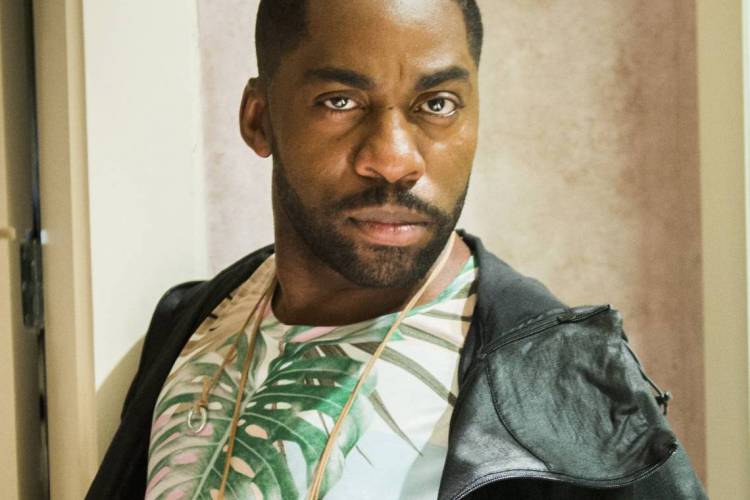 L&aacute;zaro Ramos ficou preso em garagem