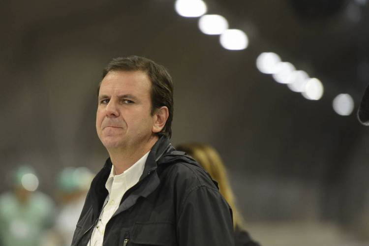 Eduardo Paes, ex-prefeito do Rio de Janeiro, vir réu por fraude e corrupção. A investigação trata de irregularidades nas obras do Complexo Esportivo de Deodoro