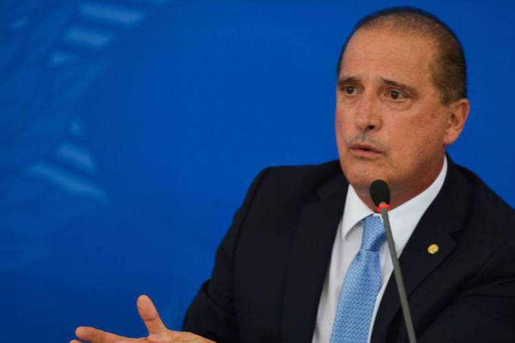 O ministro da Cidadania, Onyx Lorenzoni, durante a coletiva de imprensa no Palácio do Planalto, sobre as ações de enfrentamento no combate ao coronavírus