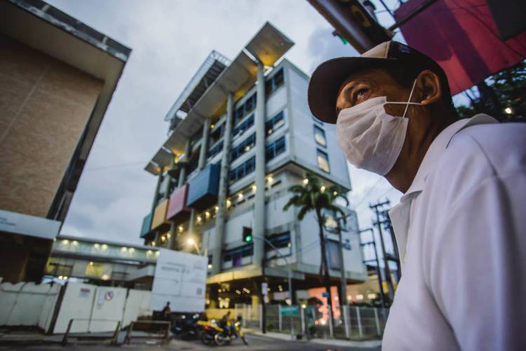Os credenciados receber&atilde;o o material (tecido e el&aacute;stico) necess&aacute;rio para a produ&ccedil;&atilde;o de m&aacute;scaras 